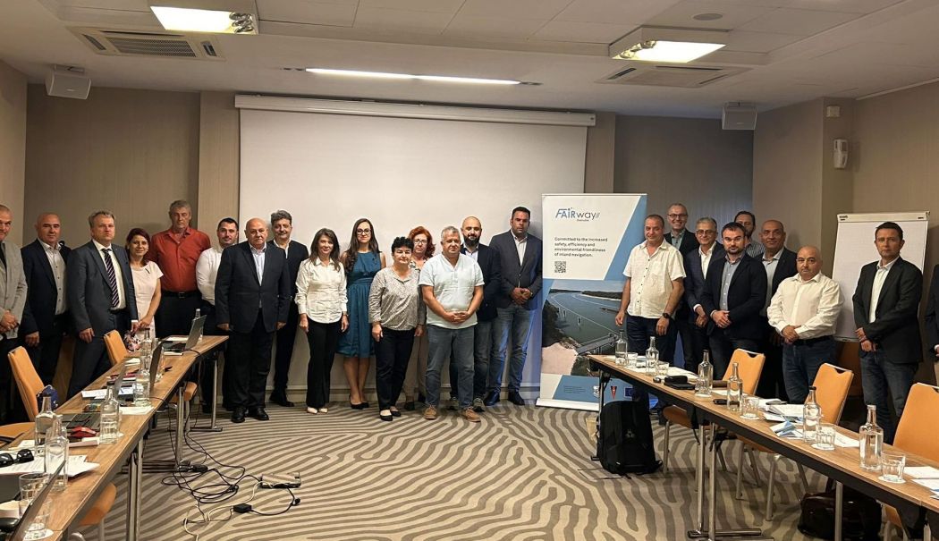 Canale Navigabile: Siguranţa şi eficienţa transportului pe Dunăre, promovate într-un proiect european - 1-1758799914.jpg