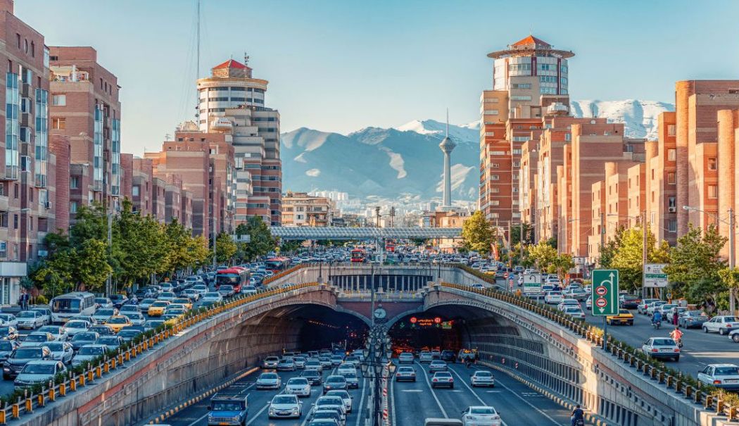 Preşedintele iranian insistă asupra relocării rapide a capitalei din Teheran în alt oraş - 1-1759498643.jpg