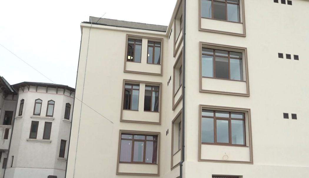 Lucrările de reabilitare de la Colegiul Național „Mihai Eminescu” intră pe linie dreaptă - 1-1759764210.jpg