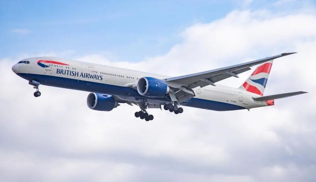 Aterizare de urgenţă pe aeroportul Otopeni. Patru pasageri s-au intoxicat cu fum - 1-1760026285.jpg