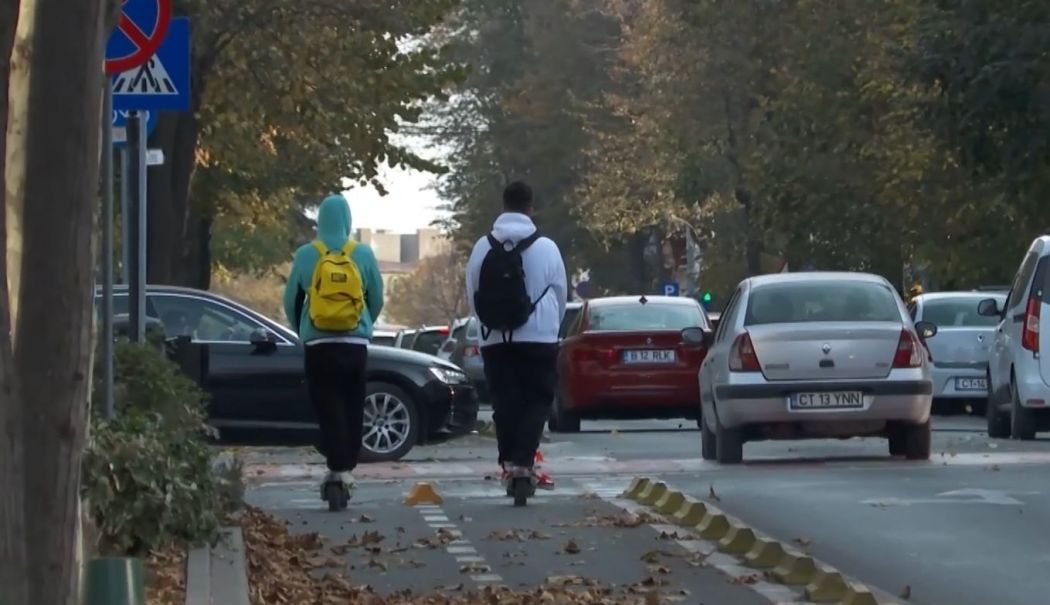 Românii ar putea avea nevoie de permis special pentru trotinete și biciclete electrice - 1-1760717719.jpg