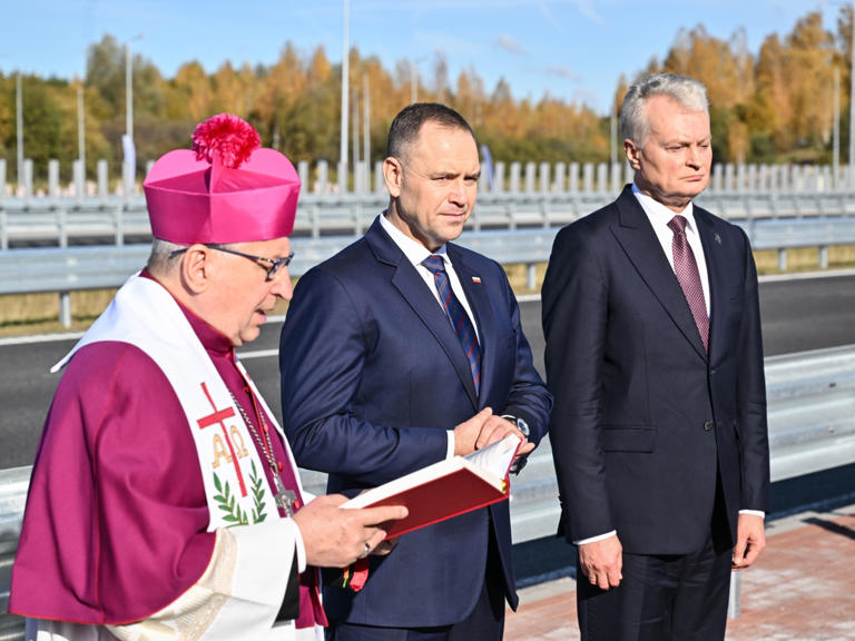 Președinții Lituaniei și Poloniei au inaugurat o autostradă strategică prin coridorul Suwalki - 1-1761037056.jpg
