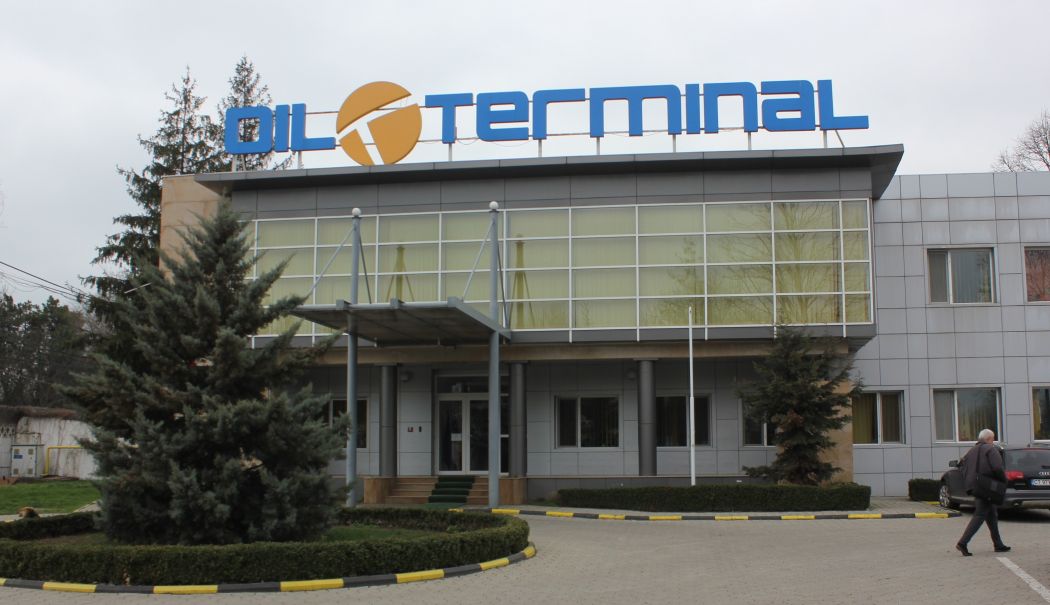 Reuniune importantă la sediul companiei Oil Terminal. Se va discuta despre plata dividendelor - 1-1761570719.jpg