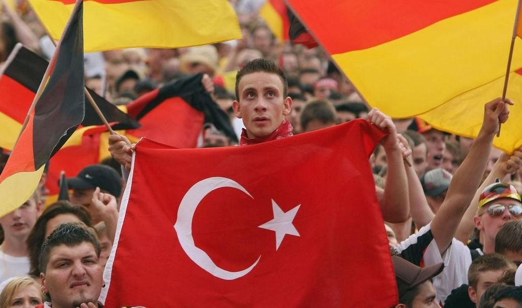 Cancelarul Merz speră să obțină la Ankara angajamente privind readmisia cetățenilor turci expulzați - 1-1761727695.jpg