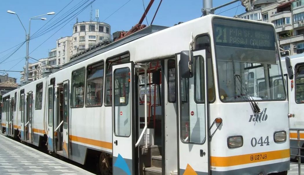 O femeie a fost electrocutată de un cablu al rețelei de tramvai. A suferit un stop cardiorespirator - 1-1762433712.jpg