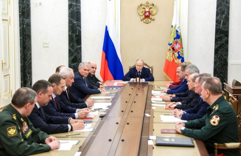 Vladimir Putin l-a numit pe viceministrul apărării Andrei Bulîga în Consiliul Securității Rusiei - 1-1762680783.jpg