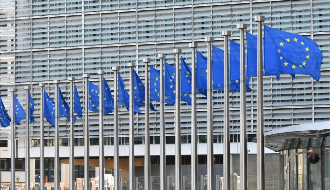 Comisia Europeană confirmă că va ridica sancțiunile impuse președintelui sirian Ahmed al-Sharaa - 1-1762682248.jpg