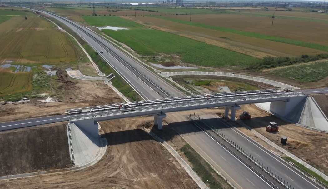 Bursă, infrastructură rutieră, inflație. INFO economic - 1-1763376039.jpg