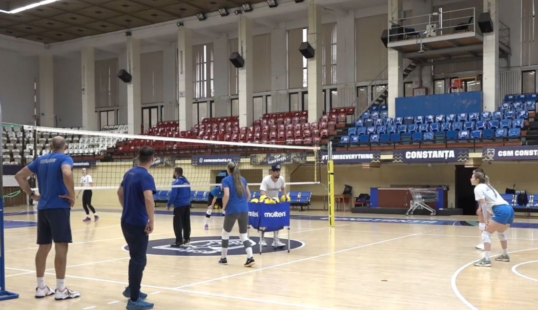 CSM Constanța, victorie lejeră la volei în fața clujencelor - 1-1763391372.jpg