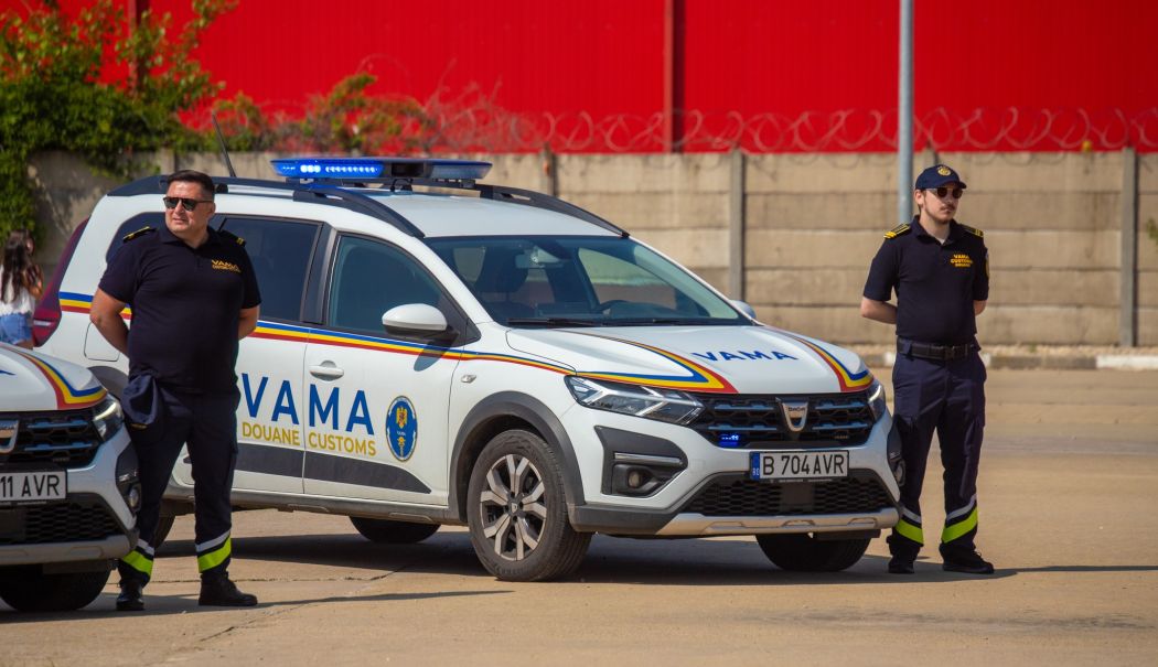 Autoritatea Vamală Română, verificări privind importurile frauduloase de băuturi carbogazoase. 4,1 milioane lei datorii la buget - 1-1763624019.jpg