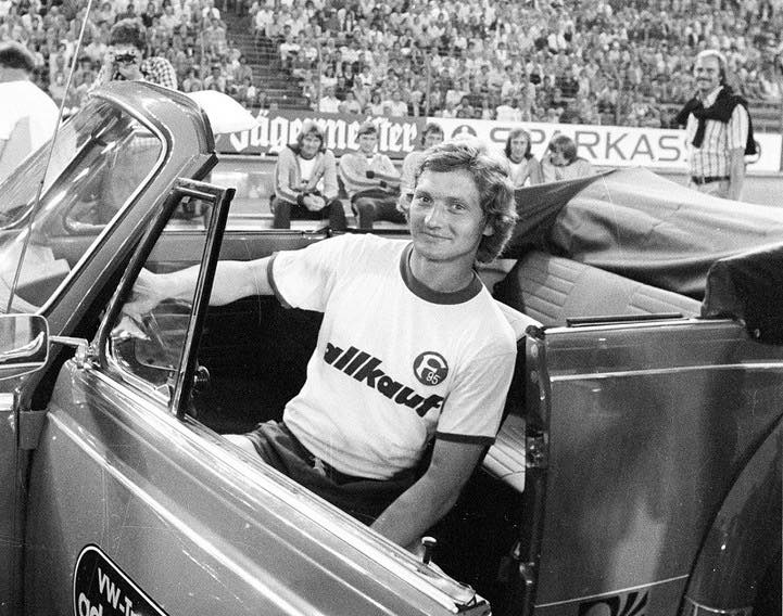Fotbal: Dieter Herzog, campion mondial cu Germania de Vest în 1974, a încetat din viață, la vârsta de 79 ani - 1-1763711630.jpg