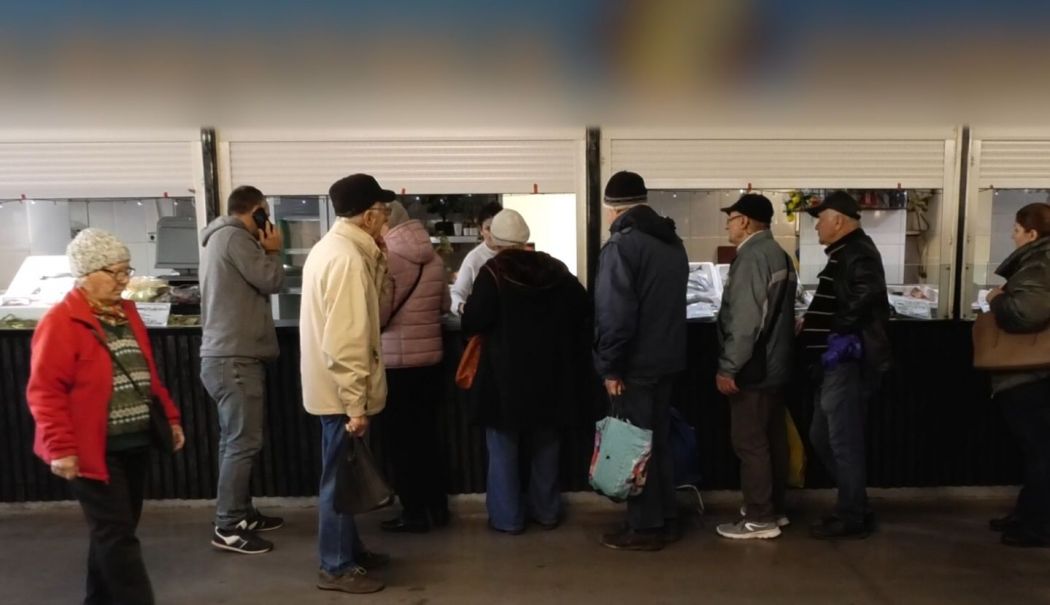 Constănțenii au dat buzna în piețele pentru pește, chiar dacă nu țin post - 1-1763739967.jpg