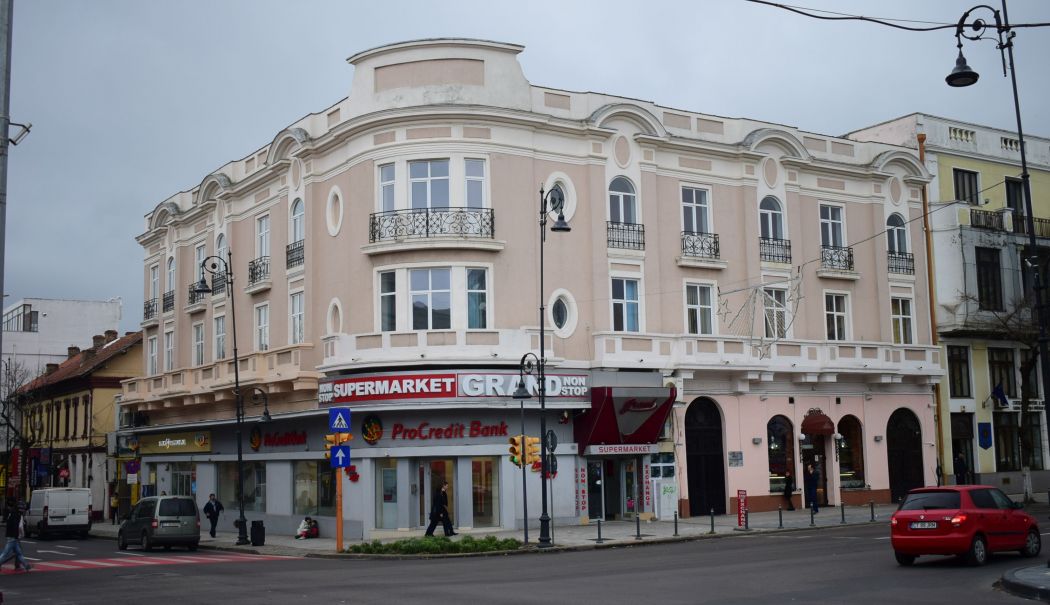 Fostul Hotel Grand din centrul Constanței, scos la vânzare pentru 2,55 milioane de euro - 1-1764254630.jpg