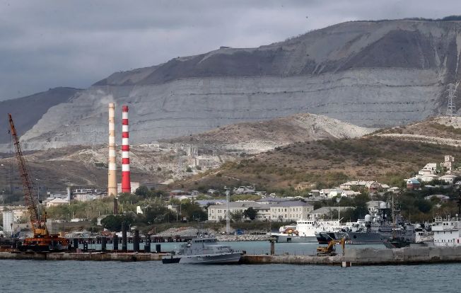 Drone navale ucrainene au lovit un terminal petrolier rusesc de la Marea Neagră - 1-1764491429.jpg