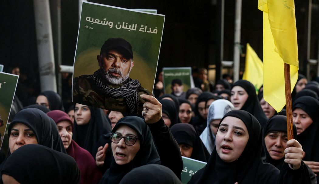 Hezbollah afirmă că are dreptul de a răspunde la asasinarea liderului său militar de către Israel - 1-1764501946.jpg