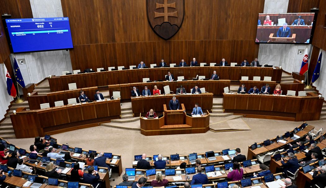 Parlamentul Slovaciei a votat pentru desființarea Biroului de protecție a avertizorilor de integritate - 1-1765290456.jpg