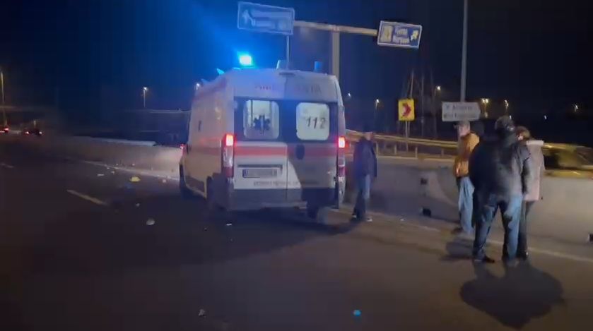 Pieton lovit de o mașină la ieșirea din Constanța spre Valu lui Traian - 1-1765304171.jpg