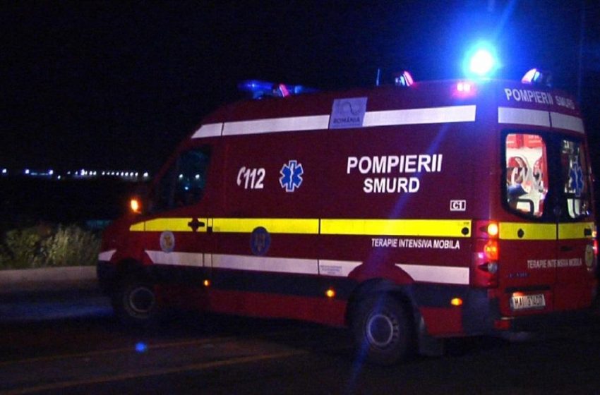 Impact violent în Nazarcea. Două persoane rănite după ce o mașină s-a răsturnat - 1-1765725355.webp