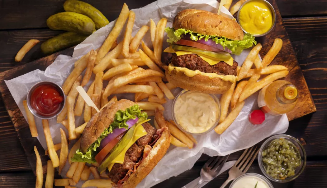 Un stat din Europa interzice reclamele la fast-food, dulciuri şi semipreparate pe timpul zilei
