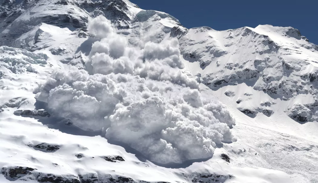 Avalanşă de mari dimensiuni în Munţii Făgăraş, declanşată de doi schiori - 1-1767356100.webp
