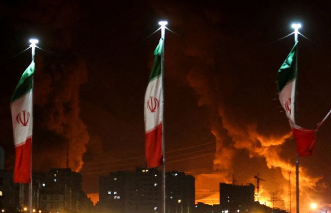 Iranul avertizează: Dacă va fi atacat, va ataca la rândul său baze americane! - 1-1768468683.webp