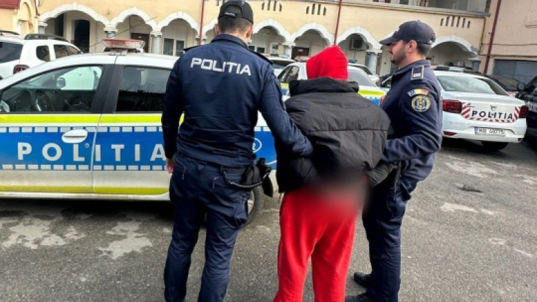 Bărbat reținut după mai multe furturi din locuințe, în urma unei percheziții desfășurate la Năvodari - 1-1771161193.webp