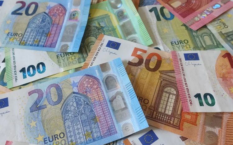 BNR: Leul s-a apreciat joi în raport cu euro și dolarul american - 1-1778158544.webp