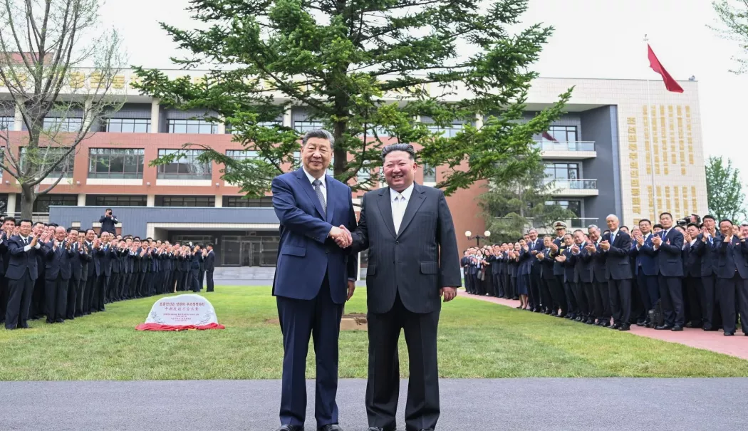 Foto - Kim Jong Un și Xi Jinping au convenit la Phenian să consolideze relațiile bilaterale
