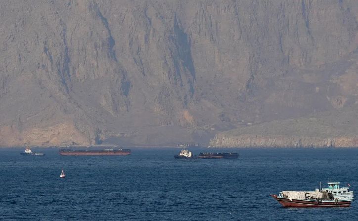 Foto - Autoritatea maritimă iraniană confirmă închiderea totală a Strâmtorii Ormuz