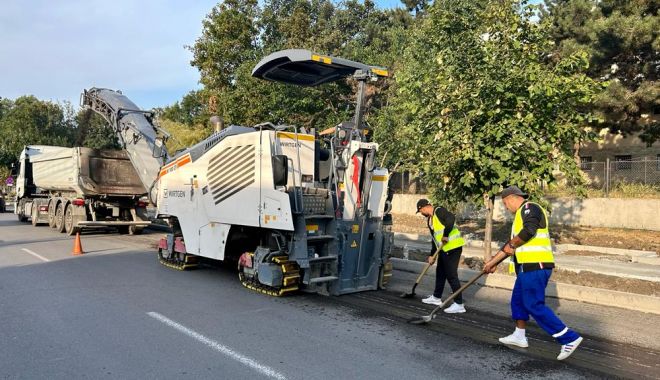 Lucrările de reabilitare a carosabilului în cartierul Km 5 continuă