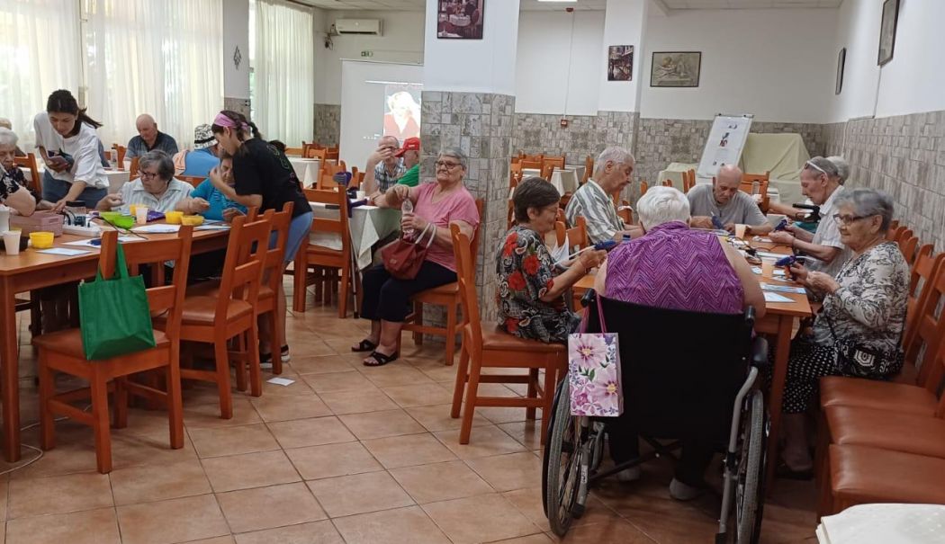 Creativitate și îndemânare la Căminul pentru Persoane Vârstnice din Constanța! - 1-2-1721370494.jpeg