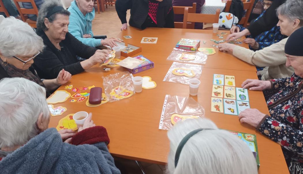 Seniorii constănțeni participă la activități menite să le antreneze memoria - 1-3-1738656104.jpeg