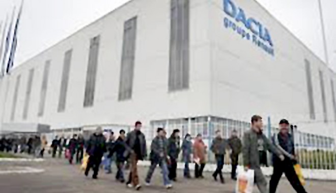 10.000 de sindicaliști ies în stradă la Mioveni - 10000sindicalisti-1393947198.jpg