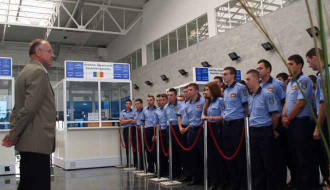 Studenți ai Academiei de Poliție, în vizită la Constanța - 1010077-1369994129.jpg