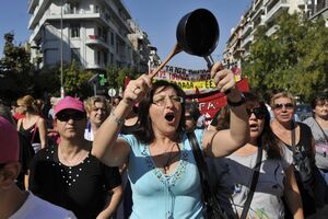 Greve împotriva austerității, preconizate în 36 de state europene - 101913022146428132-1350681508.jpg