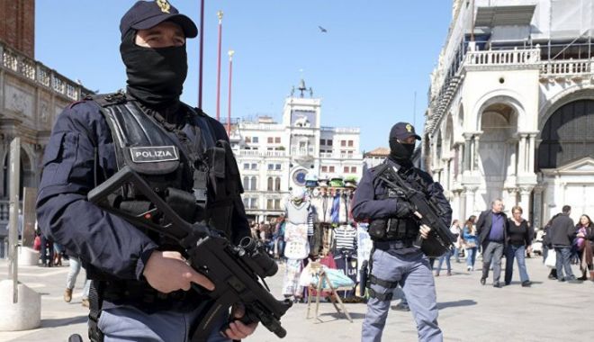 SCENE DE GROAZĂ ÎN ITALIA: S-a tras asupra pietonilor. Victimele, numai străini - 103825362395254900-1517667319.jpg