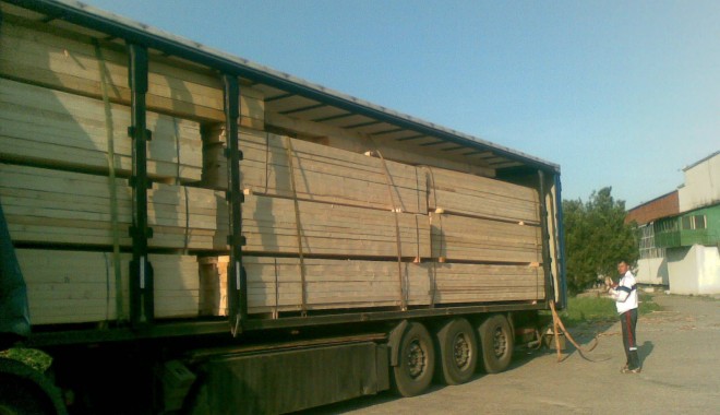Cherestea transportată fără licență - 10591-1349722331.jpg
