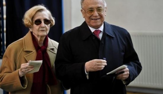 Soția lui Ion Iliescu, de urgență la spital. A fost operată - 10854ionsininailiescu1-1398181216.jpg