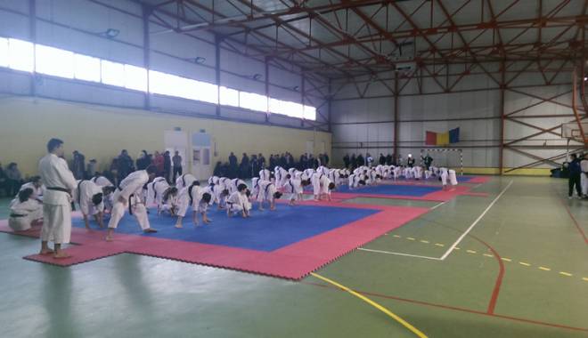 10 constănțeni, calificați  la faza finală a CN  de Karate Tradițional - 10constantenikaratetraditonal-1424116392.jpg