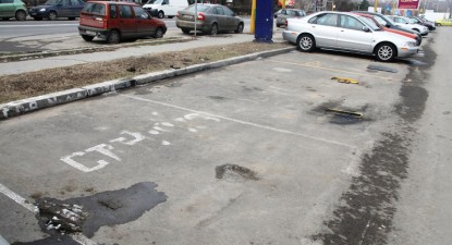 Se încaieră pe locurile de parcare din jurul blocurilor - 10e0b6bc9238c0efe4d247809428d917.jpg