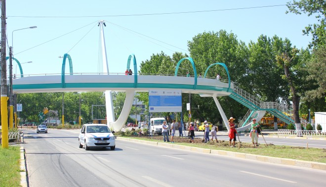 TRAFIC DEVIAT în stațiunea MAMAIA / Vezi pe unde și în ce perioadă - 10iuliemamaiatraficpasarelasatva-1404982509.jpg
