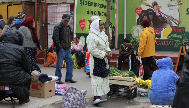 RAZII la comercianții de PEȘTE din Constanța - 10mairazieinpiatatomis3133664113-1427308736.jpg