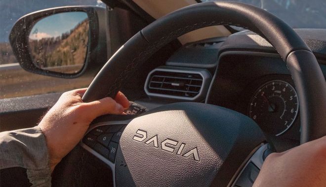 Dacia va lua parte la Raliul Paris-Dakar şi va utiliza combustibili sintetici produşi de Aramco - 11-1688389738.jpg