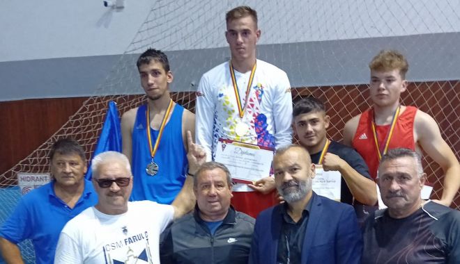 Pumni de oţel! Alexandru Marian Buleu, de la CSM Constanţa, campion naţional la box - 11-1692273915.jpg