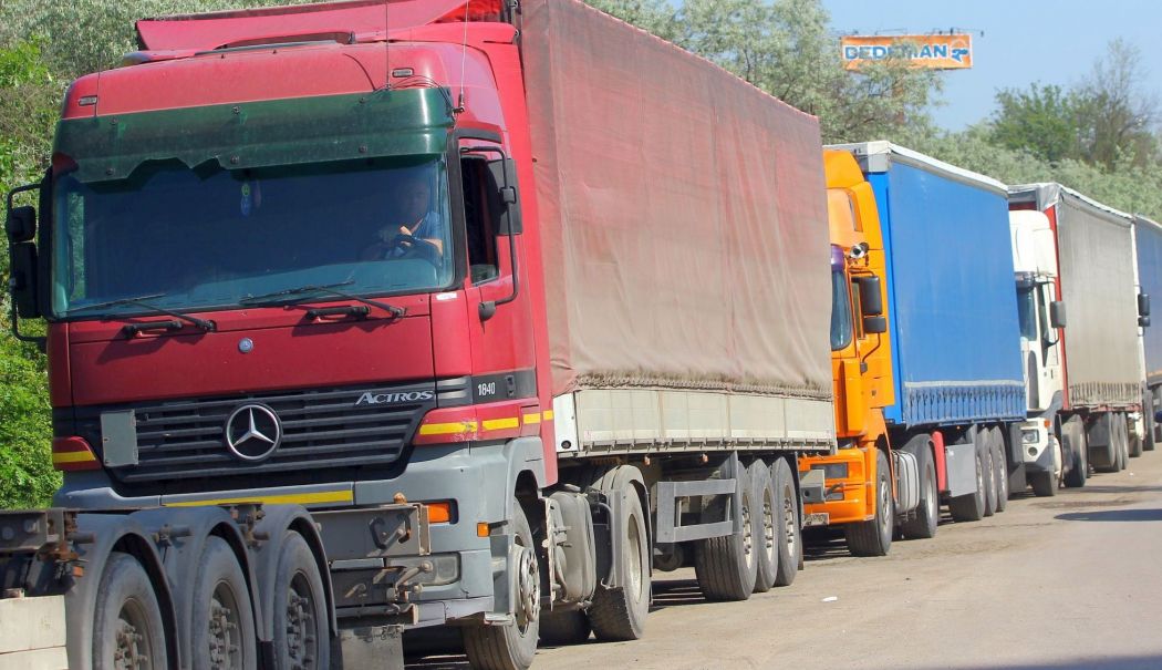 Transportatorii solicită eliminarea amendamentelor pentru coplată din Legea RCA - 11-1715605745.jpg