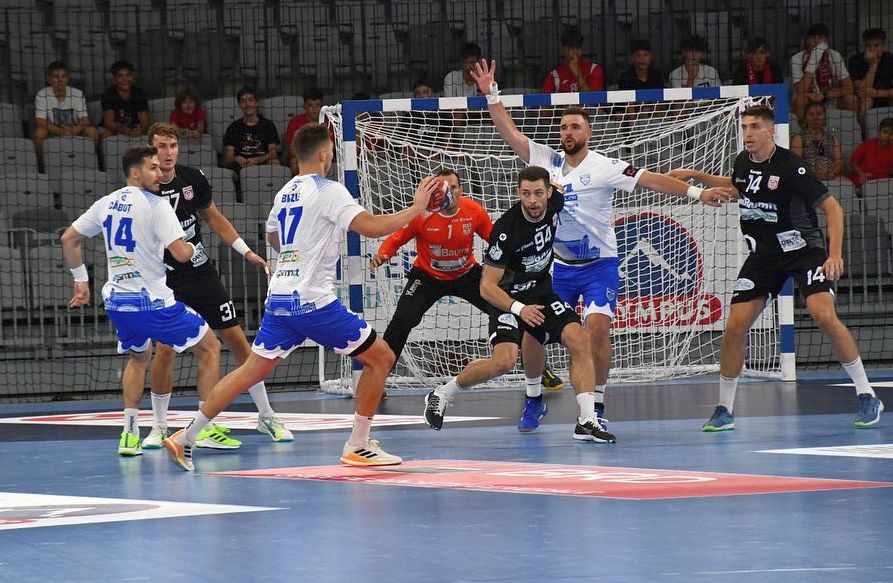 Handbal masculin: CS Dinamo Bucureşti şi CS Minaur Baia Mare, calificate în finala Supercupei României - 11-1724583801.jpg