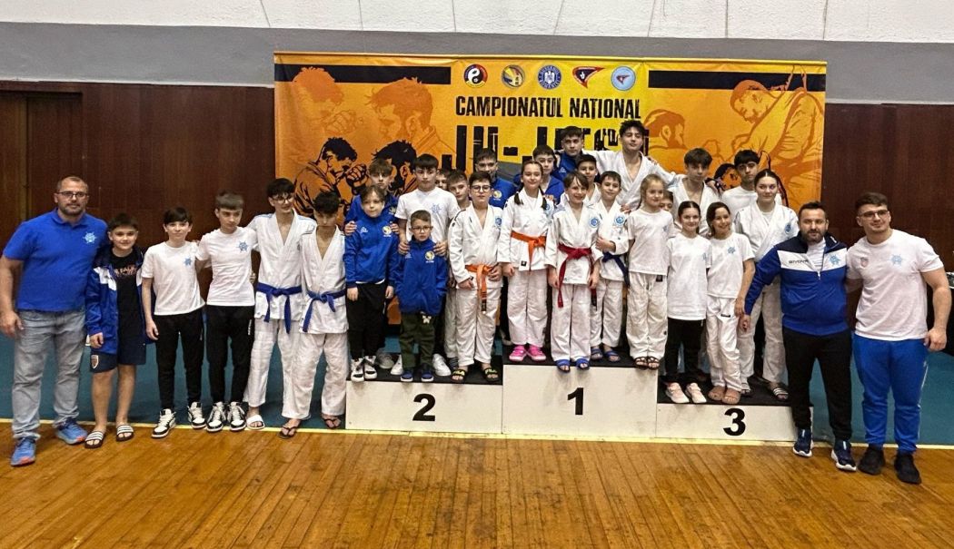 Salbă impresionantă de medalii pentru sportivii de la CS Marina la Campionatul Naţional de Ju Jitsu - 11-1741790454.jpg
