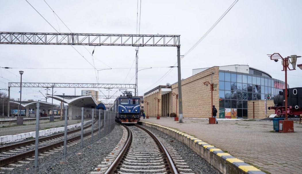 CFR Infrastructură Constanţa: Trecerea la ora de vară nu afectează circulaţia trenurilor de călători - 11-1743082339.jpg