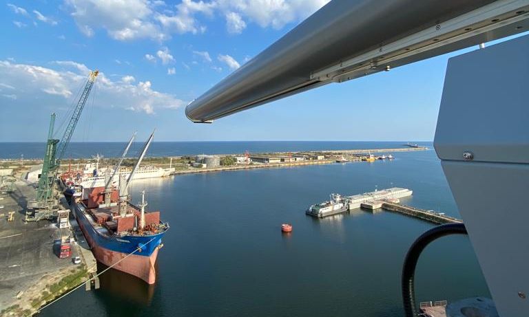 ANR: Căpitănia Constanţa a trimis avize de vreme rea către navele aflate în radă sau la operare - 11-1759840925.jpg