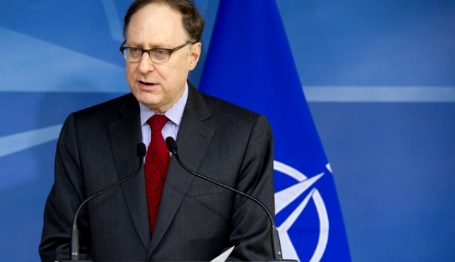 Secretarul general adjunct al NATO, decorat la Cotroceni - 110246-1472551837.jpg